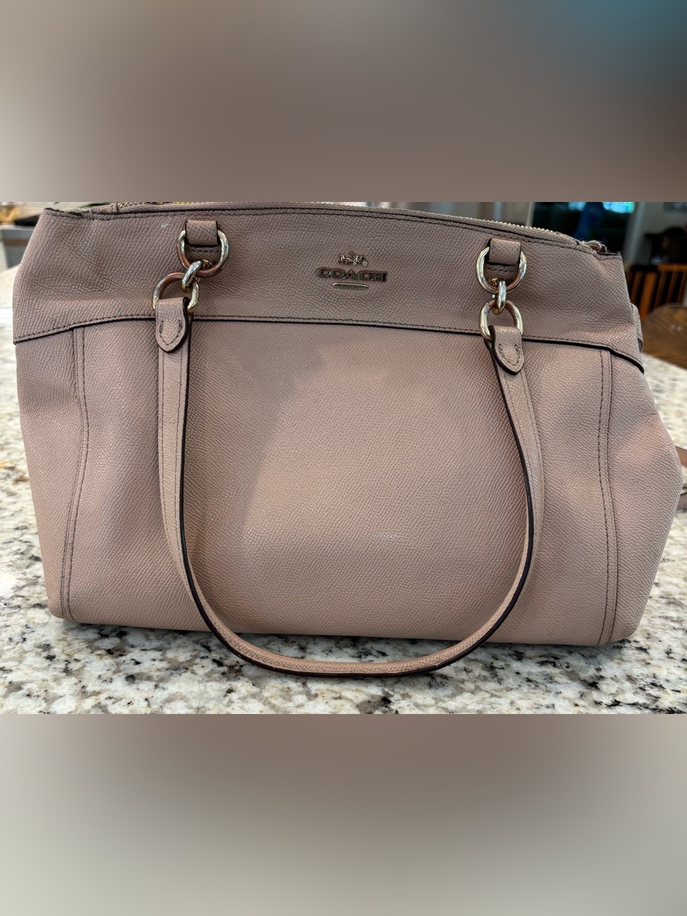 Well loved Coach shoulder purse - Picture 1 of 10
